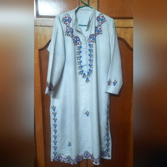 Other - Women's Woollen Kurta stole and plazzo set Embroidered
